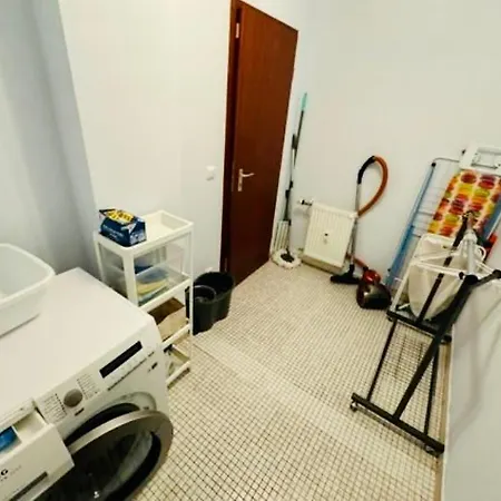 Apartament Workation Adler Taunusblick , 3-4 Personen, Balkon, 2 Badezimmer, Riesen Kueche, Waschmachine, Viel Platz, Privatparkplatz
